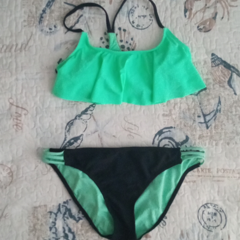 Charlotte Russe bikini, super cute  Sz s, L bot